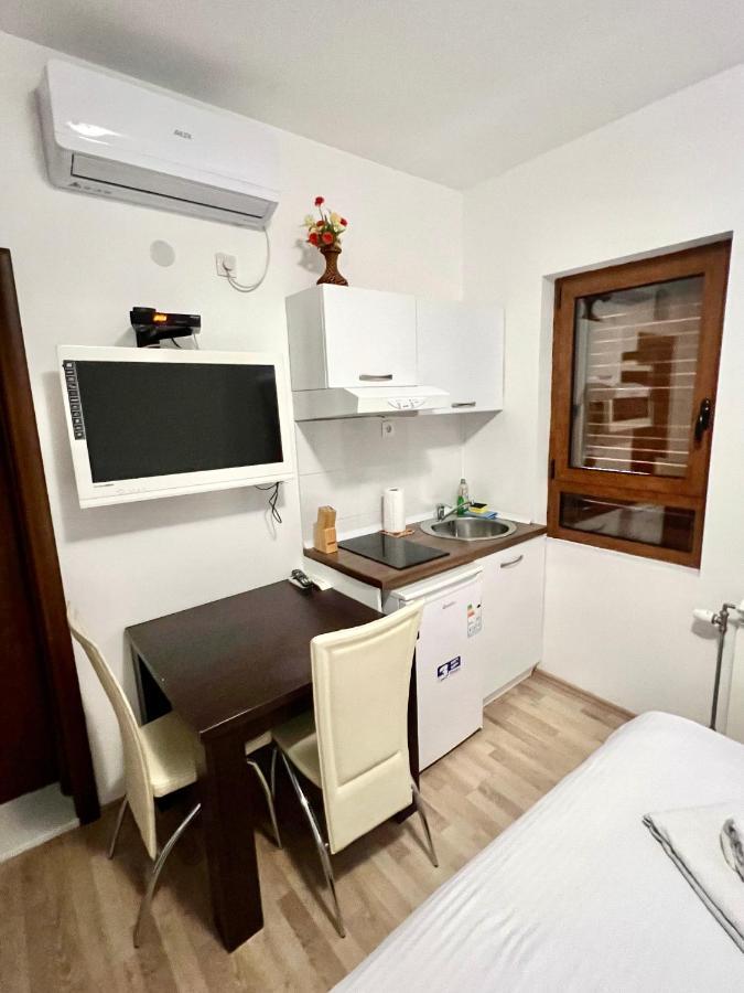 Apartments Family Tivat Exterior photo
